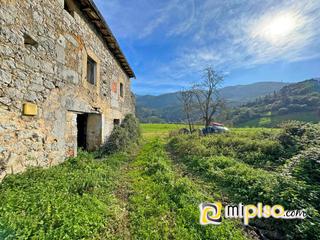 Casa a Voto. Se vende casa de piedra para reformar con  terreno urbano en vot