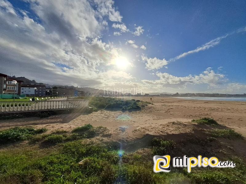 Foto 57eecf2b-538b-49b8-b874-06fccad6b4ba. Piso desde inmobiliaria mipiso os presentamos este fantástico piso en pleno Centro de la villa marinera. ubicado en una zona inmejorabl en Laredo