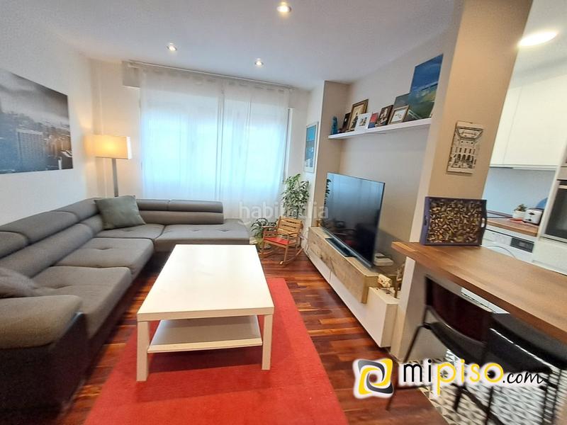 Foto 9311d1bc-d919-4541-afc8-84d5e6ab4cfd. Piso desde inmobiliaria mipiso os presentamos este fantástico piso en pleno Centro de la villa marinera. ubicado en una zona inmejorabl en Laredo