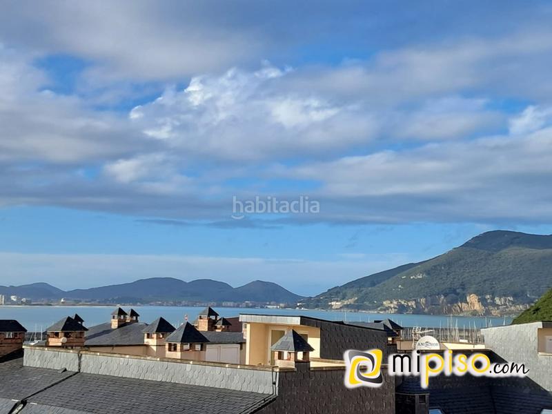 Foto c01a0b16-ec26-41a9-8868-4b99ec8f6831. Piso desde inmobiliaria mipiso os presentamos este fantástico piso en pleno Centro de la villa marinera. ubicado en una zona inmejorabl en Laredo