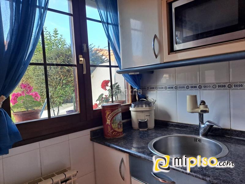 Foto 4eb577ba-01c8-4bbf-96c3-efa0ba47552e. Chalet pareado cantabria les presentamos este pareado, ubicado en la localidad a pocos minutos de las playas de hel en Argoños