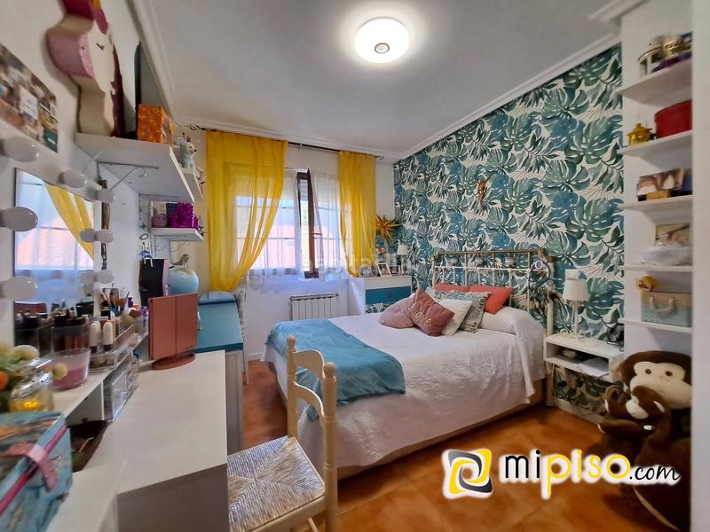 Foto b934d2ee-63cb-4b62-aa37-258550a10ab8. Chalet pareado cantabria les presentamos este pareado, ubicado en la localidad a pocos minutos de las playas de hel en Argoños