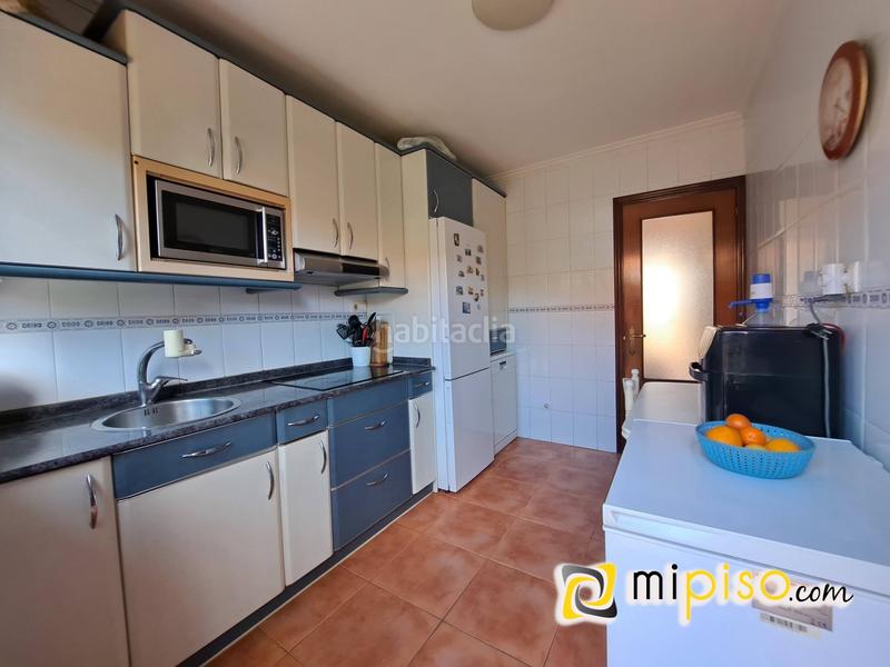 Foto fbf97466-6048-425f-89a7-2493c6491d04. Chalet pareado cantabria les presentamos este pareado, ubicado en la localidad a pocos minutos de las playas de hel en Argoños