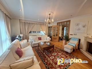 Casa pareada en El Puntal. Desde inmobiliaria mipiso les presentamos esta propiedad en la z