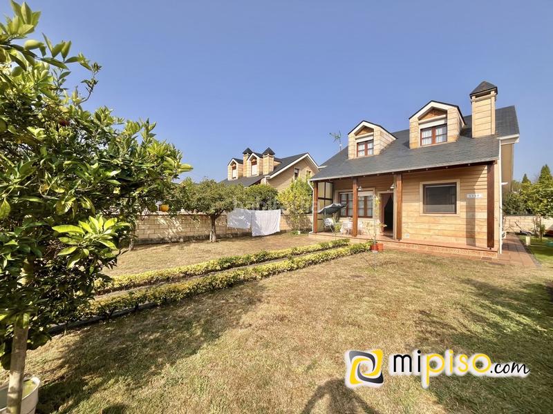 Foto 1250065e-ec10-43bb-b15a-bdd30554cdbd. Chalet descubra esta maravillosa oportunidad de adquirir un chalet increíble en la encantadora localidad . este magnífico inmue en Argoños