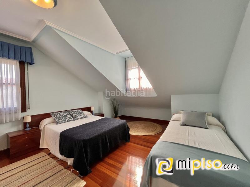 Foto 43cc2826-ce71-4b1f-80a7-5d8804b54d51. Chalet descubra esta maravillosa oportunidad de adquirir un chalet increíble en la encantadora localidad . este magnífico inmue en Argoños