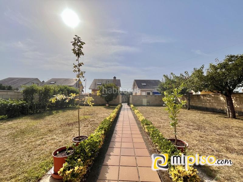 Foto 4f926994-5873-48b2-9abf-f3160e20c317. Chalet descubra esta maravillosa oportunidad de adquirir un chalet increíble en la encantadora localidad . este magnífico inmue en Argoños