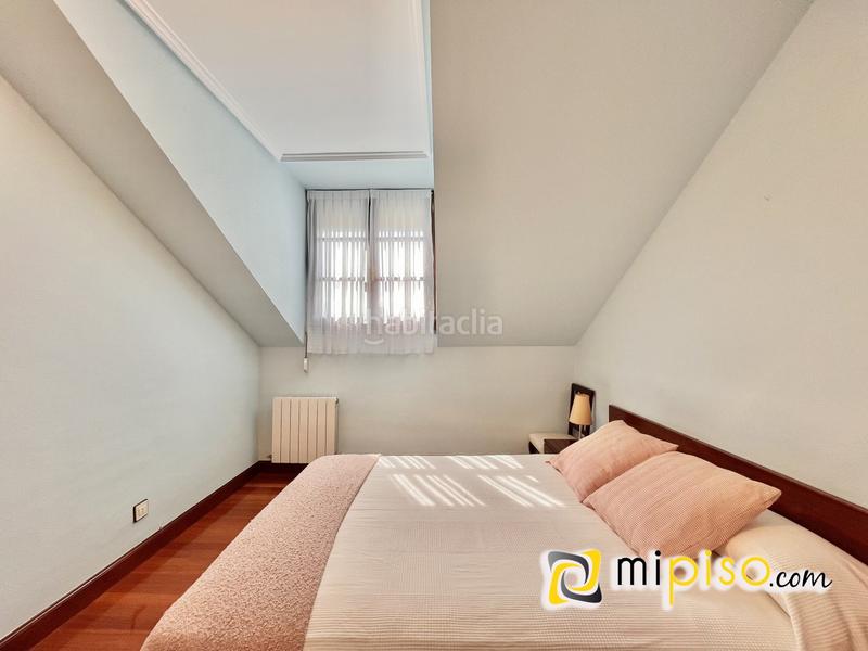 Foto 5caa36f6-618d-40f1-be01-ee31085f9584. Chalet descubra esta maravillosa oportunidad de adquirir un chalet increíble en la encantadora localidad . este magnífico inmue en Argoños