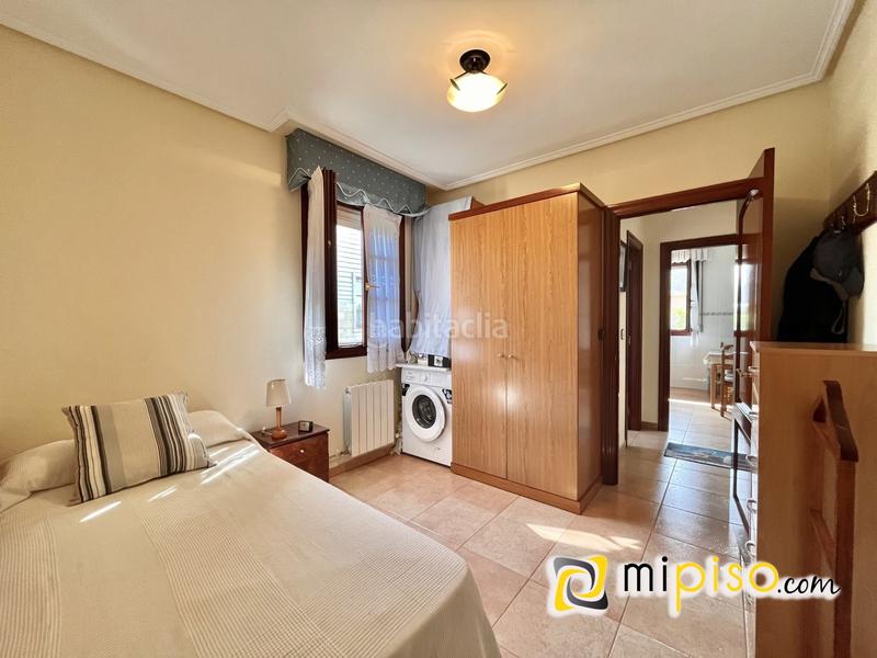 Foto 8ad1afb5-2ee5-457b-92a1-da89138a49c1. Chalet descubra esta maravillosa oportunidad de adquirir un chalet increíble en la encantadora localidad . este magnífico inmue en Argoños