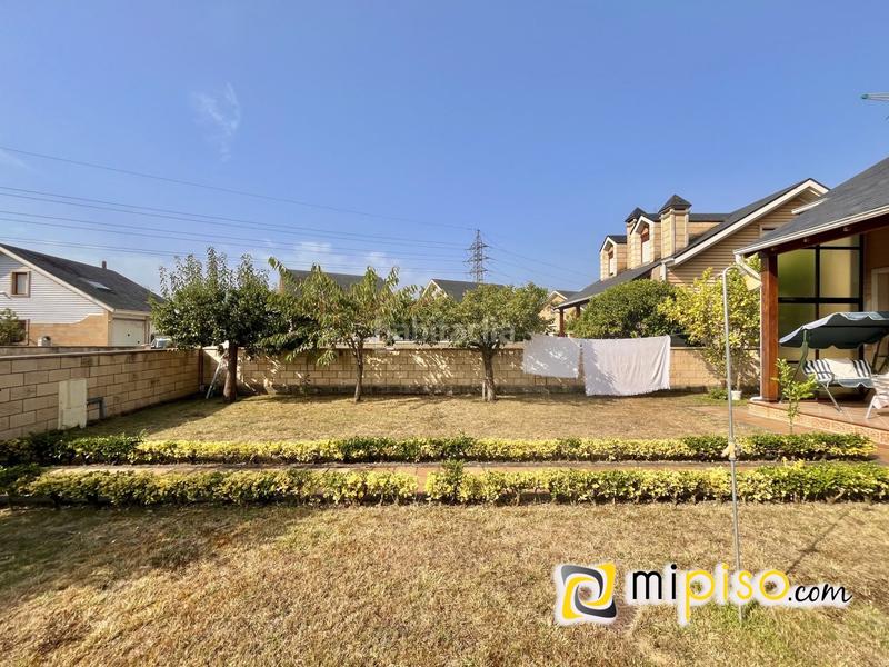 Foto 91da855a-b804-4edf-9f2a-397d597d8c8d. Chalet descubra esta maravillosa oportunidad de adquirir un chalet increíble en la encantadora localidad . este magnífico inmue en Argoños