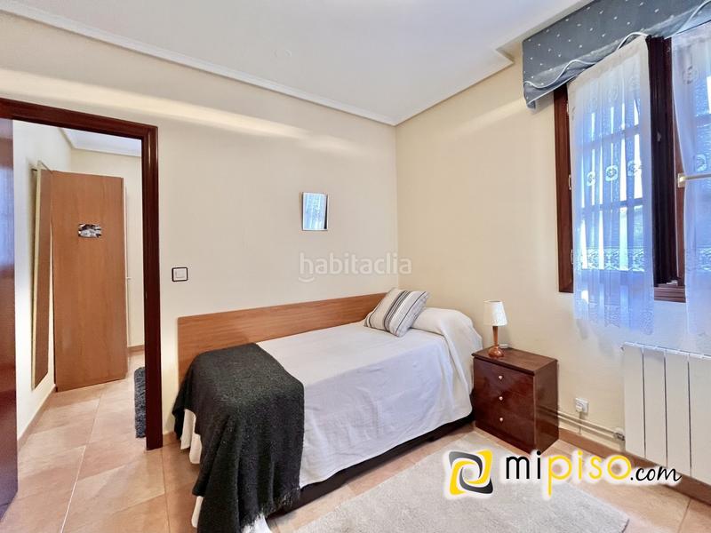 Foto a35b022f-5535-4971-8419-4b2b98b2e0a1. Chalet descubra esta maravillosa oportunidad de adquirir un chalet increíble en la encantadora localidad . este magnífico inmue en Argoños