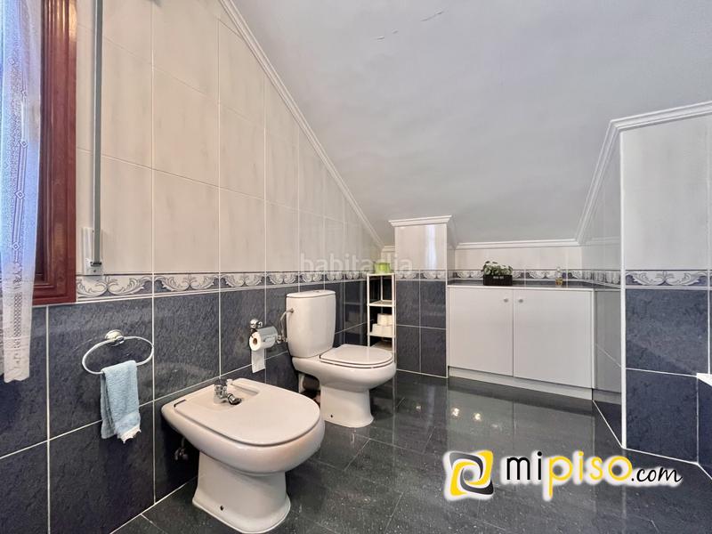 Foto d608264b-77c5-4dae-854e-b420cb78ded7. Chalet descubra esta maravillosa oportunidad de adquirir un chalet increíble en la encantadora localidad . este magnífico inmue en Argoños