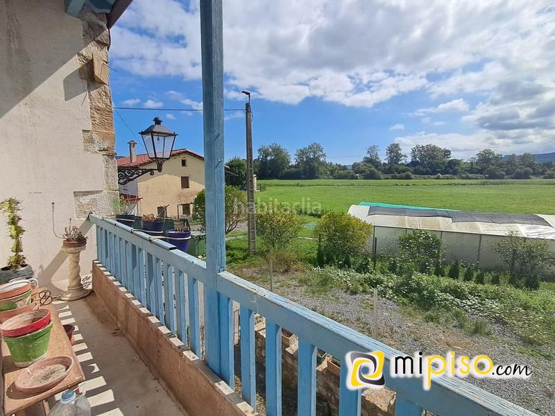 Foto 4825e416-0150-4e9f-b5cb-91ee49d43b33. Casa desde inmobiliaria mipiso les presentamos esta casa pareada . en una ubicación tranquila, rodeado de naturalez en Bárcena de Cicero