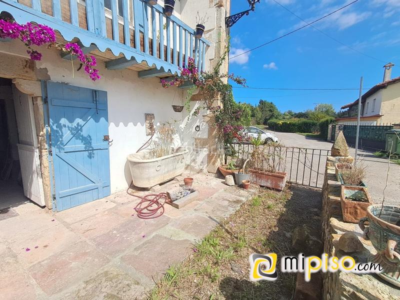 Foto 796eafcc-77b9-49dc-b5d3-1be198925b7b. Casa desde inmobiliaria mipiso les presentamos esta casa pareada . en una ubicación tranquila, rodeado de naturalez en Bárcena de Cicero