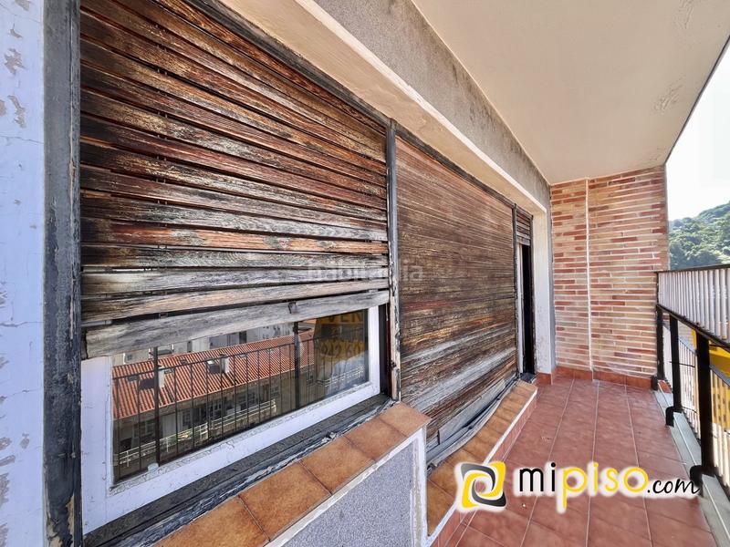 Foto 20cff226-1672-4396-b6ea-8d217cb0d86f. Piso  amplio con vistas al mar en el Centro zona alamedasse vende amplio piso en una de las zonas más cotizadas de lared en Laredo