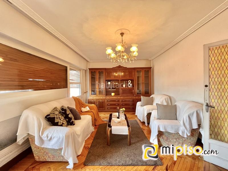 Foto 30600a46-ba81-4d3d-9315-5424c50e2a27. Piso  amplio con vistas al mar en el Centro zona alamedasse vende amplio piso en una de las zonas más cotizadas de lared en Laredo
