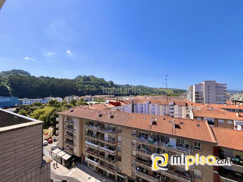 Foto 394f4d7d-4342-4231-8ae4-4c077b4a87a5. Piso  amplio con vistas al mar en el Centro zona alamedasse vende amplio piso en una de las zonas más cotizadas de lared en Laredo