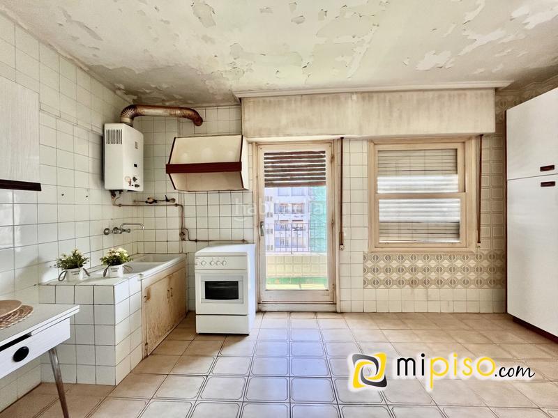 Foto 59e31298-859e-4571-83ad-bd845111f2dc. Piso  amplio con vistas al mar en el Centro zona alamedasse vende amplio piso en una de las zonas más cotizadas de lared en Laredo