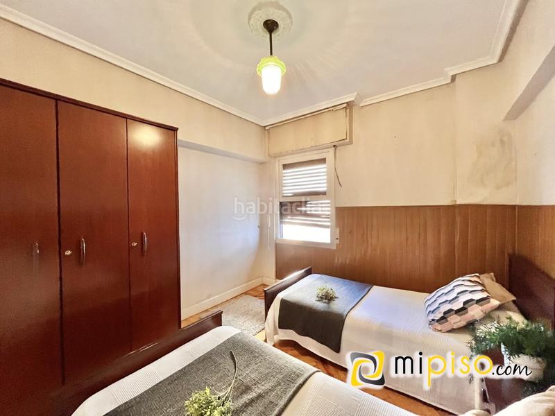 Foto a0adfbc0-9732-4831-8b27-09e207e991c2. Piso  amplio con vistas al mar en el Centro zona alamedasse vende amplio piso en una de las zonas más cotizadas de lared en Laredo