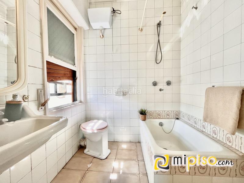 Foto bdaac43a-f29d-45fe-86b5-50494d4a2039. Piso  amplio con vistas al mar en el Centro zona alamedasse vende amplio piso en una de las zonas más cotizadas de lared en Laredo