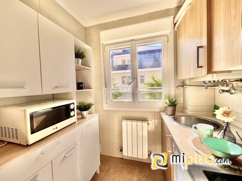 Foto 2941d505-6fbd-4a6b-af2c-c69495f7aa57. Piso desde inmobiliaria mipiso les presentamos en exclusiva esta fantástica vivienda en segunda línea de playa en la preciosa localidad en Laredo