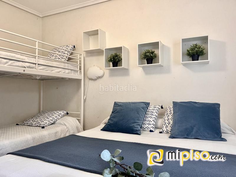 Foto 46ab59ac-e371-4570-8466-2a16be5fa736. Piso desde inmobiliaria mipiso les presentamos en exclusiva esta fantástica vivienda en segunda línea de playa en la preciosa localidad en Laredo