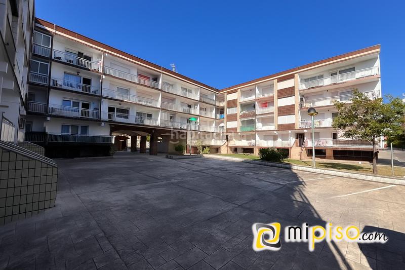 Foto 4f43b558-4c03-4050-99c8-2cf5d64a9f5c. Piso desde inmobiliaria mipiso les presentamos en exclusiva esta fantástica vivienda en segunda línea de playa en la preciosa localidad en Laredo