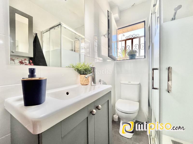 Foto dd8e06f8-3e98-461c-8a78-954c2322ec2f. Piso desde inmobiliaria mipiso les presentamos en exclusiva esta fantástica vivienda en segunda línea de playa en la preciosa localidad en Laredo