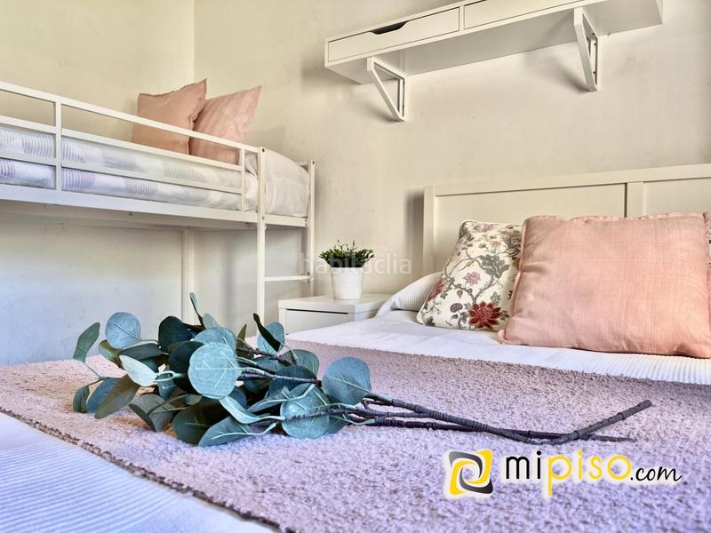 Foto f9f0c021-47ff-4dd6-a6bd-a8811830b0ea. Piso desde inmobiliaria mipiso les presentamos en exclusiva esta fantástica vivienda en segunda línea de playa en la preciosa localidad en Laredo