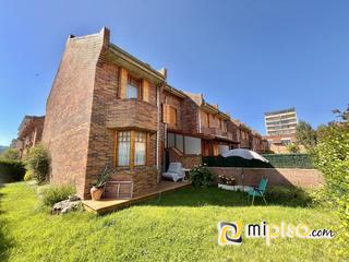 Casa adosada en Zona Playa. Desde inmobiliaria mipiso os presentamos en exclusiva esta magní
