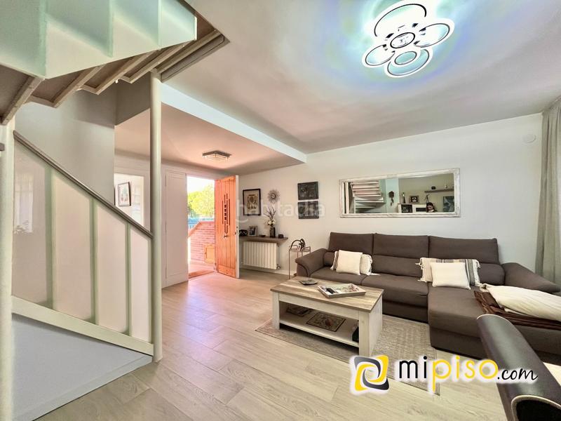 Foto 1c4c1d76-bd60-4016-80c0-656f56de88a1. Maison jumelée avec chauffage parking dans Zona Playa Laredo