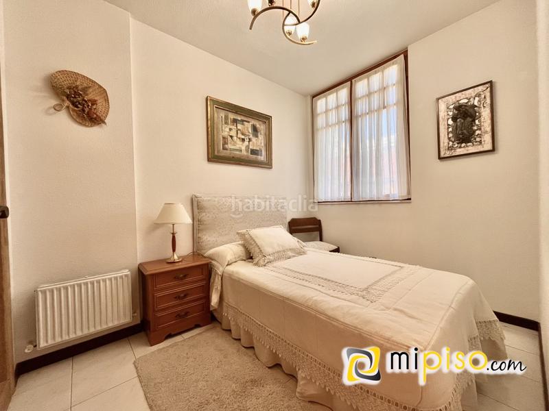 Foto 382654a8-dacc-4934-b8fa-647be2961368. Maison jumelée avec chauffage parking dans Zona Playa Laredo