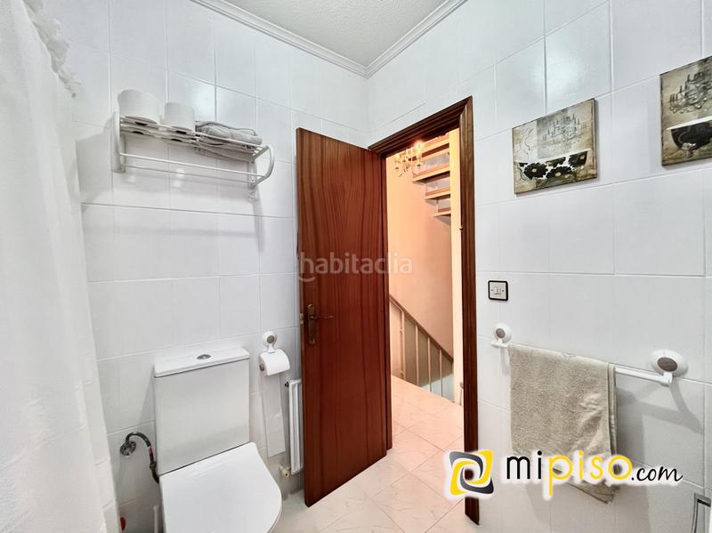 Foto c7b0370b-b889-4f76-bdca-14a871e3fceb. Maison jumelée avec chauffage parking dans Zona Playa Laredo