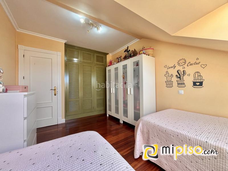 Foto b9d5709e-4a87-480f-8f64-771f295acd04. Appartamento con riscaldamento in Santoña