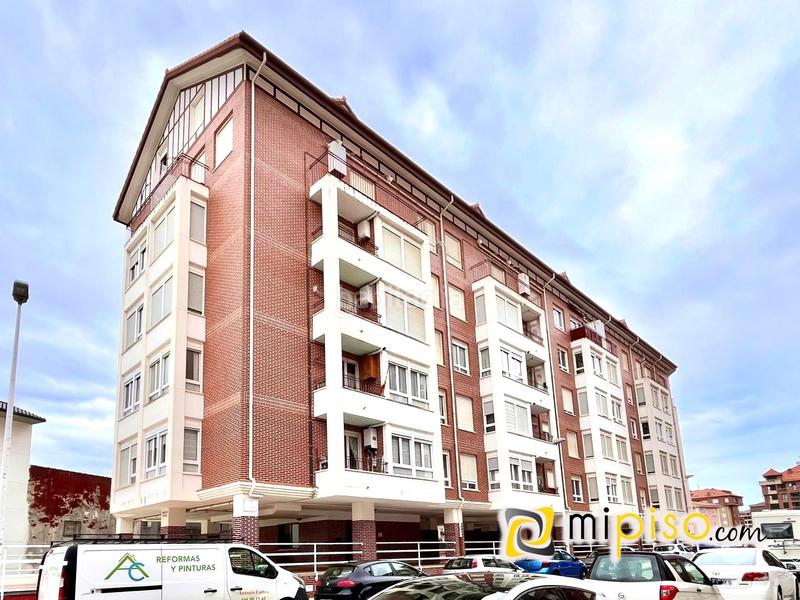 Foto d4d1a3eb-97ed-4673-8d5b-4763a607bade. Appartamento con riscaldamento in Santoña