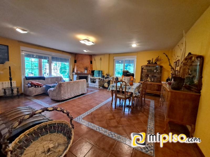 Foto 16b3c8fc-fed9-4612-b737-d05e252f9ab8. Chalet desde inmobiliaria mipiso les presentamos este chalet independiente en venta en el barrio de llueva, en la zona . una vivie en Voto