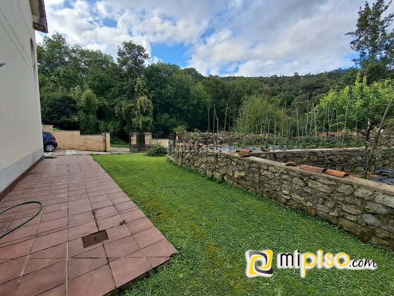Foto f9063e67-f7cd-4598-ac53-e629c31a5998. Chalet desde inmobiliaria mipiso les presentamos este chalet independiente en venta en el barrio de llueva, en la zona . una vivie en Voto