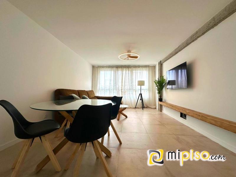 Foto 0b1bd289-0faf-4009-9adf-5aea6bd55676. Pis a Centro Laredo