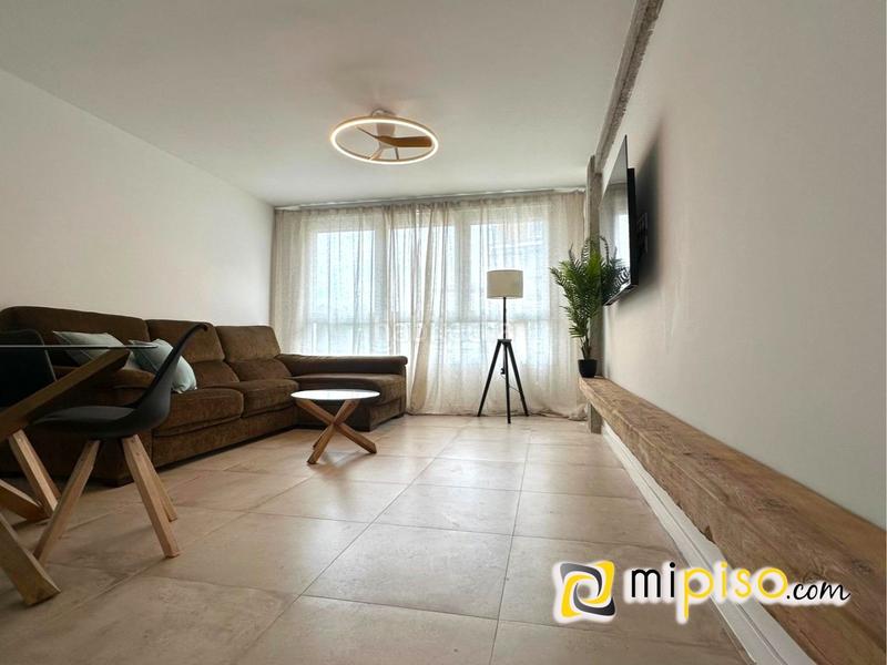 Foto 0f7f03df-bccf-4be3-abbe-e66f40de3fa7. Pis a Centro Laredo