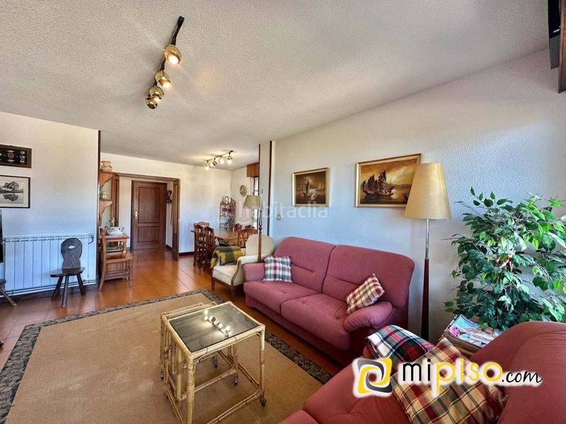 Foto 132eec98-4414-4928-8f9e-63612127de43. Pis amb calefacció a Zona Playa Laredo