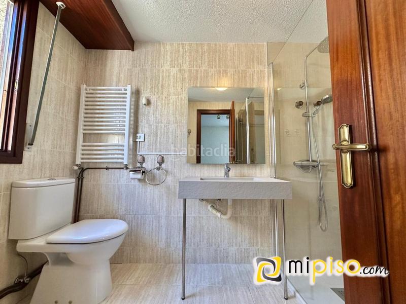 Foto 165d9c18-85c1-491e-92aa-28e1e0a0af8e. Pis amb calefacció a Zona Playa Laredo