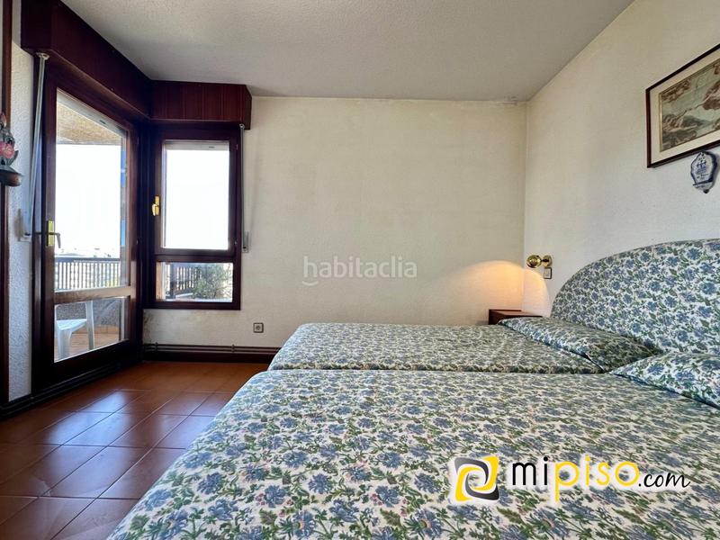 Foto 54a162dc-f490-4ab9-94e5-f708291fa27b. Pis amb calefacció a Zona Playa Laredo