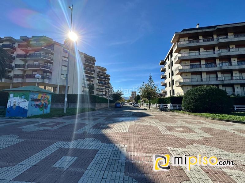 Foto 738c2ce3-0968-4f2d-9e60-0b0bd6a9e144. Pis amb calefacció a Zona Playa Laredo