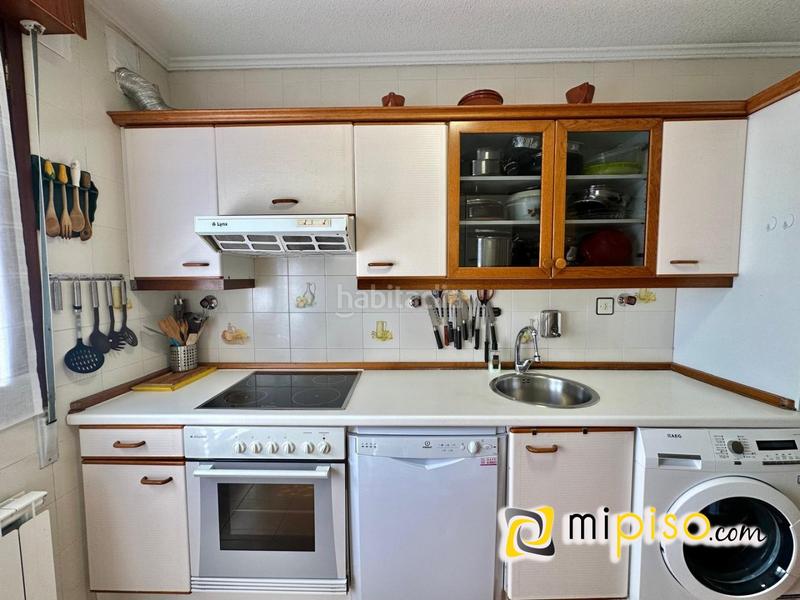 Foto 846c5f60-4151-4382-9edd-b1811e2e2c60. Pis amb calefacció a Zona Playa Laredo