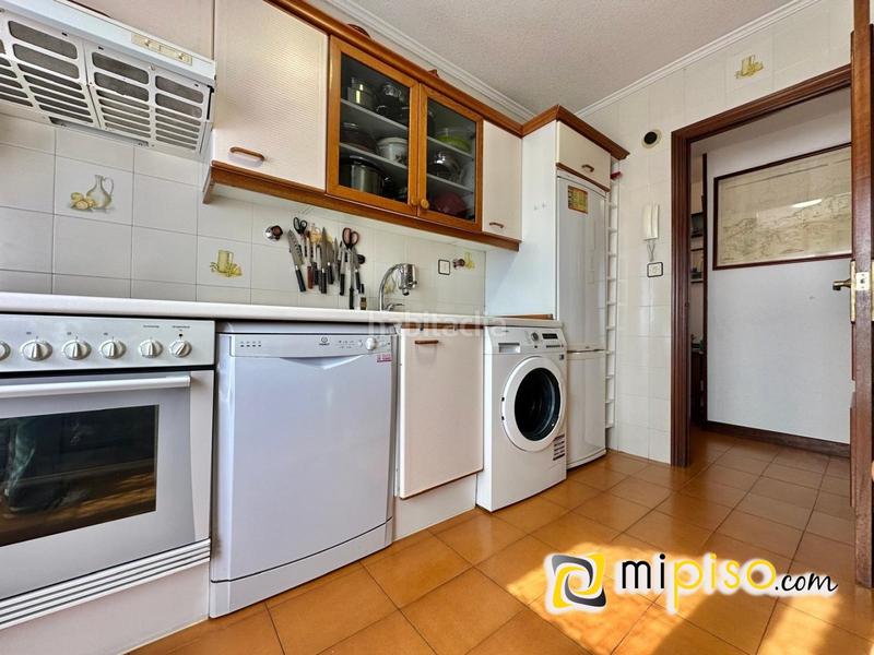 Foto 9757a5e4-d648-4916-b0e6-8b49b682f231. Pis amb calefacció a Zona Playa Laredo