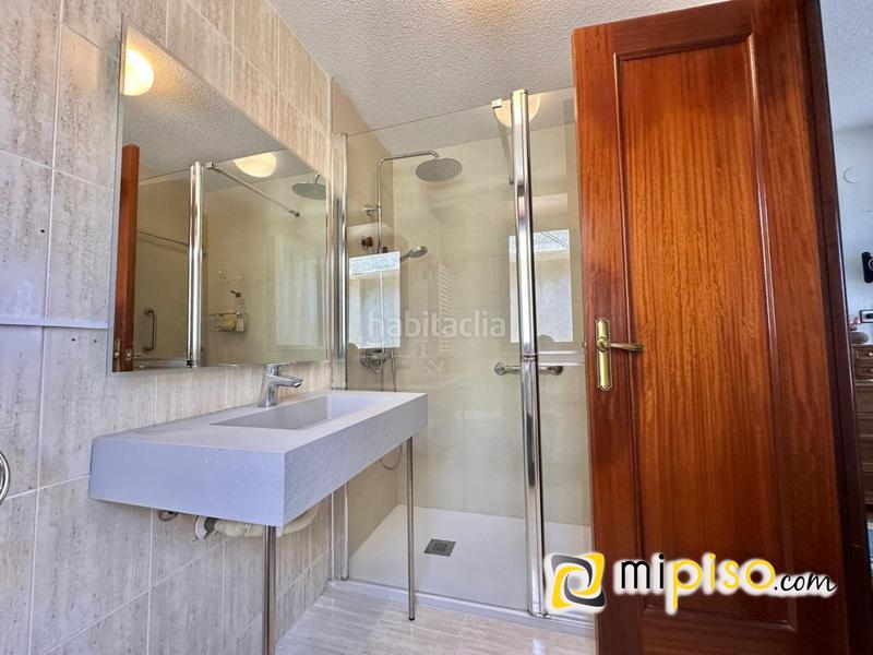 Foto 9ee37718-4d76-45f9-8860-c69fdf101582. Pis amb calefacció a Zona Playa Laredo