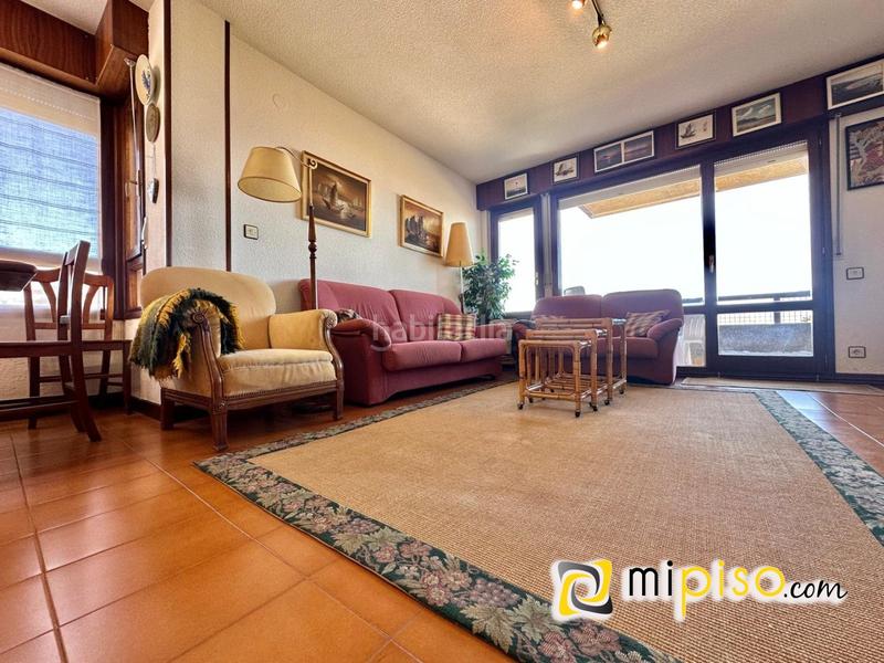 Foto a8be4219-f786-475a-92a6-27f30a7734f8. Pis amb calefacció a Zona Playa Laredo