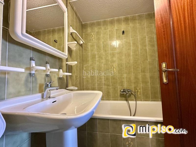 Foto c8dda8f7-4ff8-469c-9cb2-61be4ed353a4. Pis amb calefacció a Zona Playa Laredo