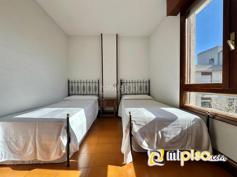 Foto de60ddbb-6fa9-4e2d-94f9-54860ff60427. Pis amb calefacció a Zona Playa Laredo