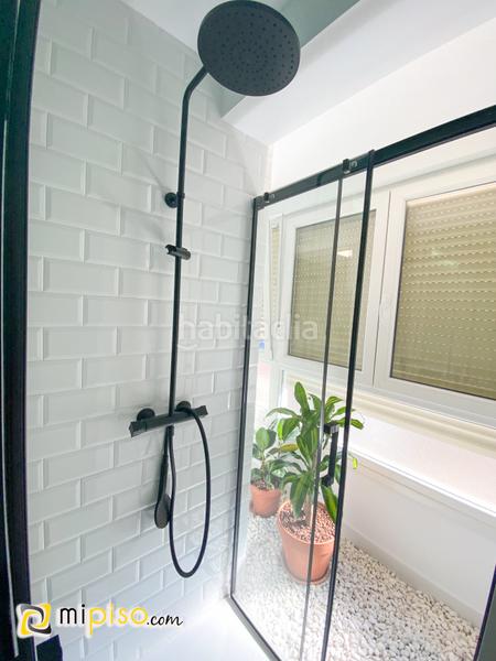 Foto 0bc58a26-3b98-4e48-bfdd-d5dd39a495c7. Pis a Zona Playa Laredo